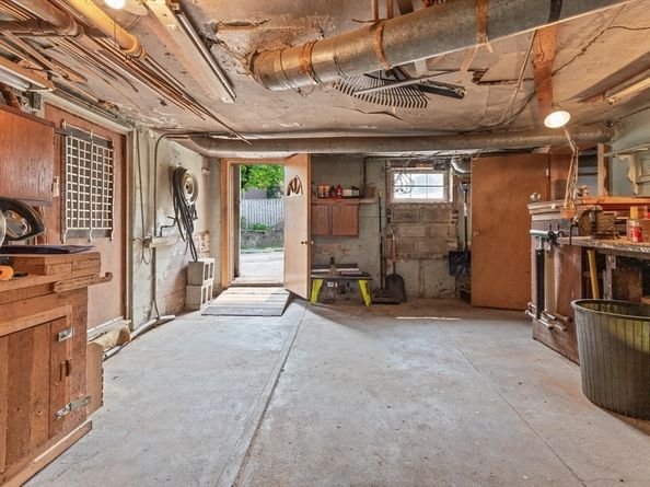 6 Greenville Ct, Somerville MA 02143