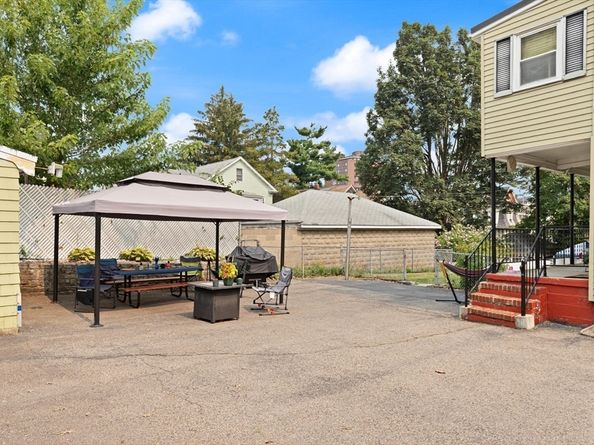 6 Greenville Ct, Somerville MA 02143