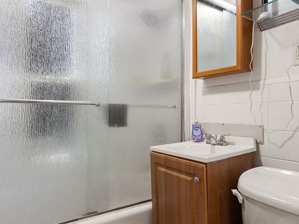 6 Greenville Ct, Somerville MA 02143