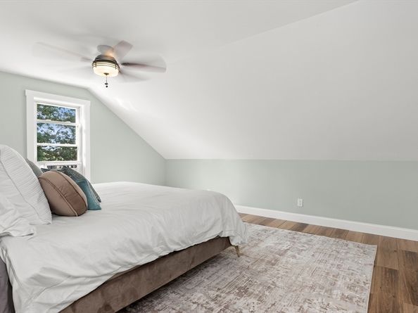 92 Arlington Rd, Woburn MA 01801