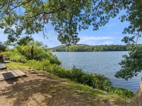 92 Arlington Rd, Woburn MA 01801