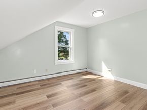 92 Arlington Rd, Woburn MA 01801