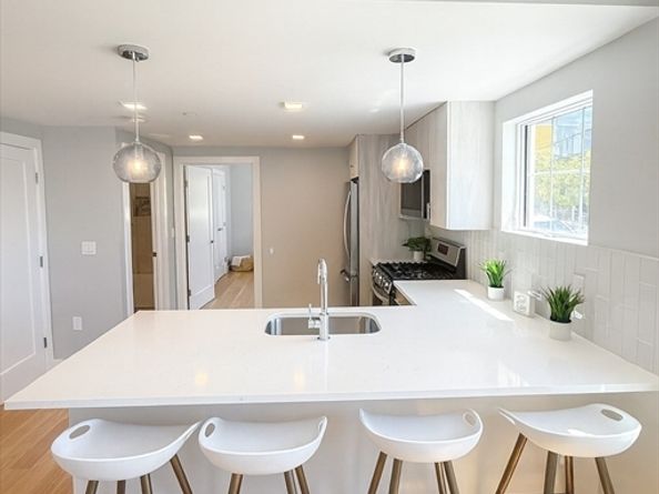 98 Prescott St 1a, Boston MA 02128