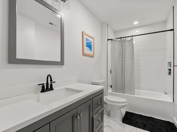9R-11 Dexter St, Boston MA 02127
