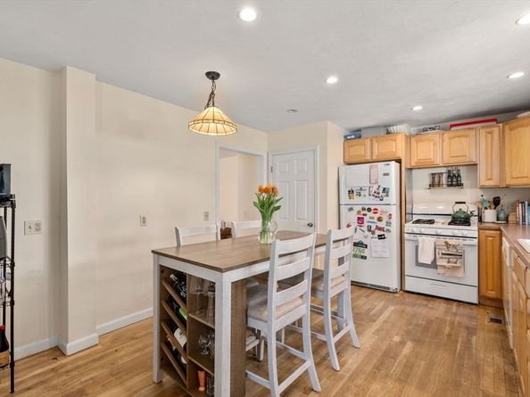 9R-11 Dexter St, Boston MA 02127