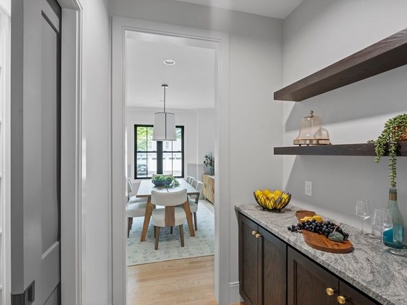 11 Avon Lane, Natick MA 01760