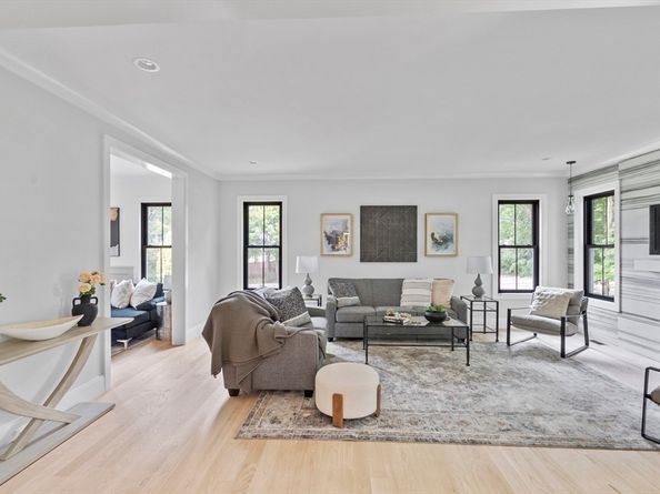 11 Avon Lane, Natick MA 01760