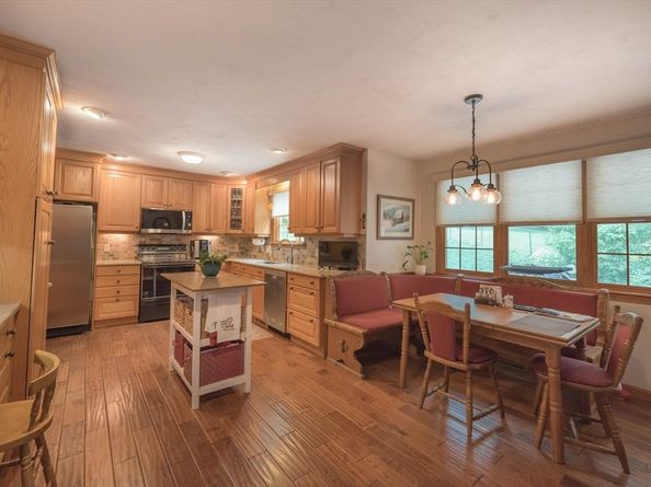 562 South Street, Shrewsbury MA 01545