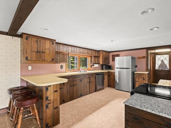 260 Crescent Street, West Bridgewater MA 02379