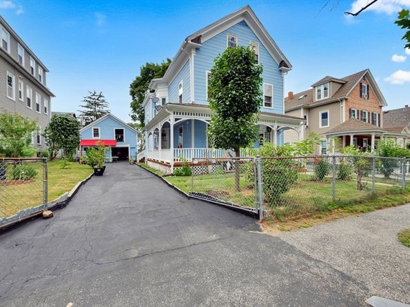 38 Clifton St, Worcester MA 01610