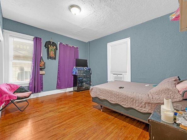 38 Clifton St, Worcester MA 01610