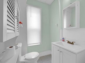 38 Clifton St, Worcester MA 01610