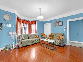 38 Clifton St, Worcester MA 01610