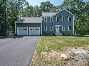 85 East St, Uxbridge MA 01569