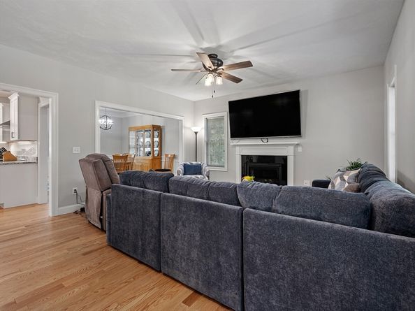 85 East St, Uxbridge MA 01569