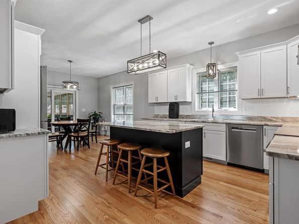 85 East St, Uxbridge MA 01569