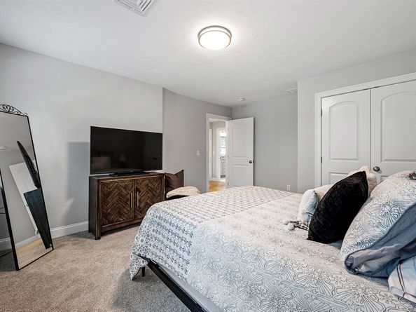 85 East St, Uxbridge MA 01569