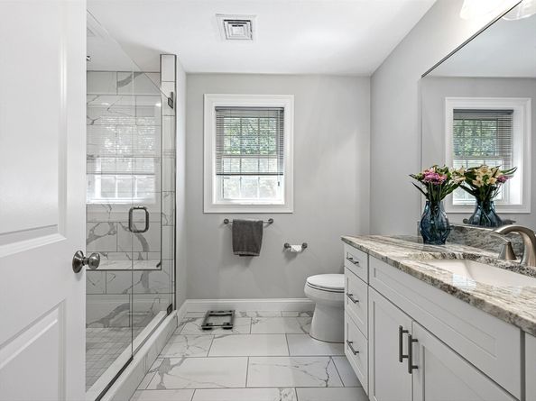 85 East St, Uxbridge MA 01569