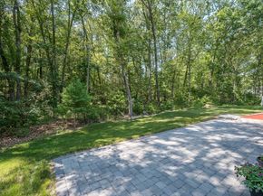 85 East St, Uxbridge MA 01569
