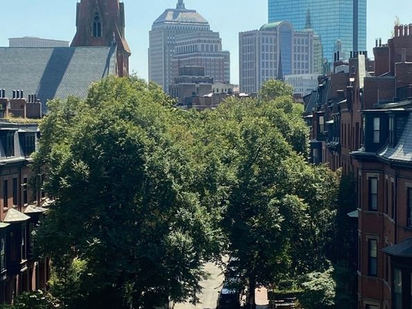 145 Pinckney Street 603605, Boston MA 02114