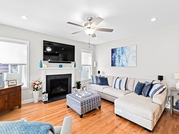 21 Daisy Ln, Plymouth MA 02360