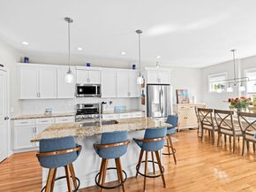 21 Daisy Ln, Plymouth MA 02360