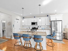 21 Daisy Ln, Plymouth MA 02360