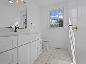 35 Grape St, Woburn MA 01801