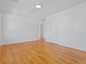 35 Grape St, Woburn MA 01801