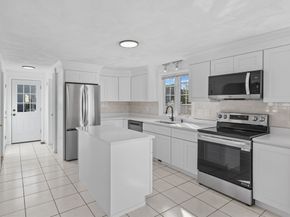 35 Grape St, Woburn MA 01801