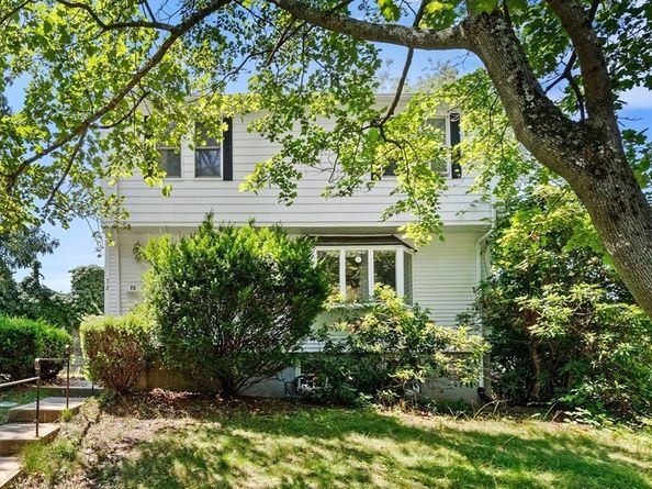 72 Hathaway Cir, Arlington MA 02476