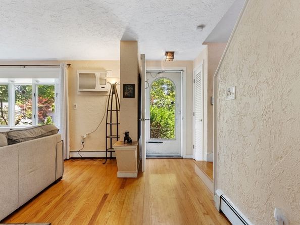 72 Hathaway Cir, Arlington MA 02476
