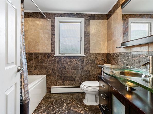72 Hathaway Cir, Arlington MA 02476