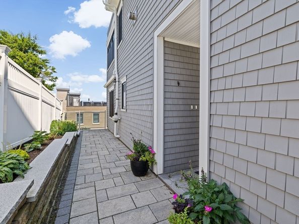 7 Sever St 2, Plymouth MA 02360