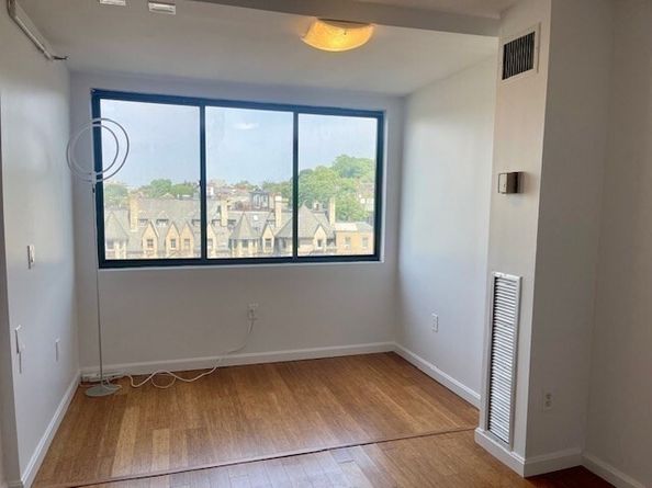 1731 Beacon St 809, Brookline MA 02445