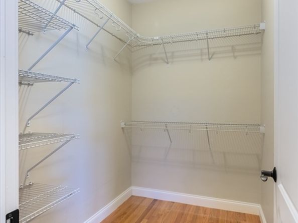 160 School St 31, Waltham MA 02451