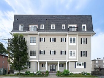 160 School St