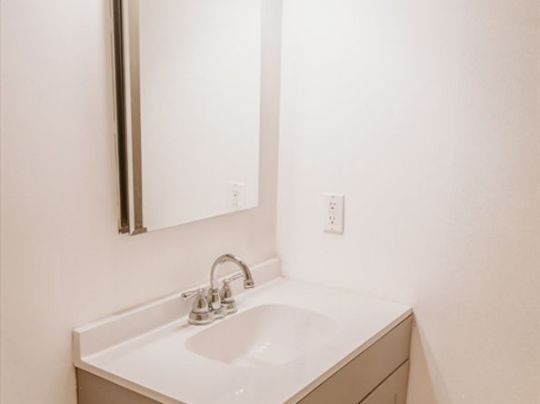 65 Greentree Ln 16, Weymouth MA 02190
