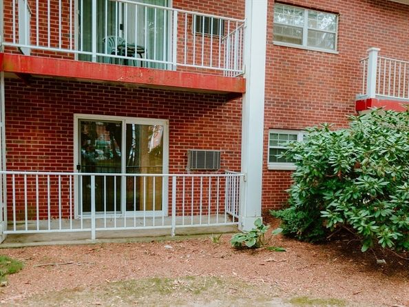 65 Greentree Ln 16, Weymouth MA 02190