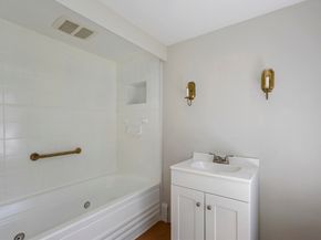 191-193 South St, Hingham MA 02043