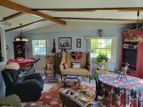 161 Willow Ave, Sturbridge MA 01566