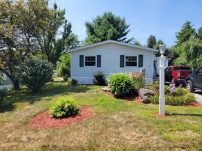 161 Willow Ave, Sturbridge MA 01566