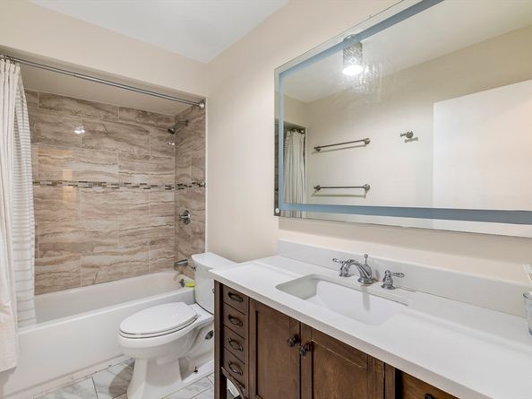 33 Pond Ave 919, Brookline MA 02445