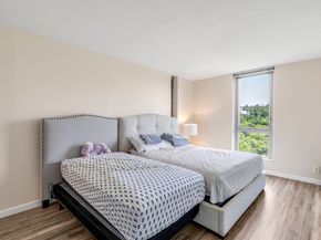 33 Pond Ave 919, Brookline MA 02445