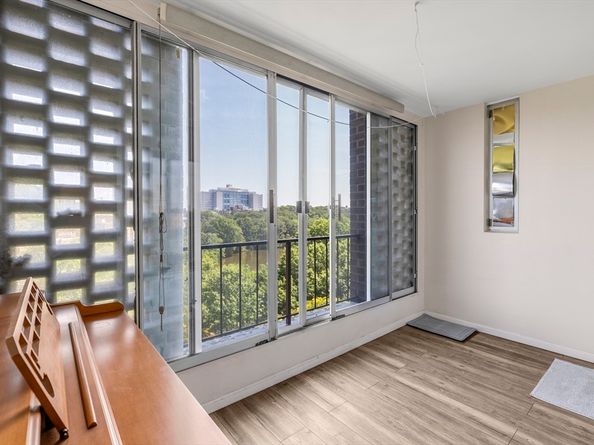 33 Pond Ave 919, Brookline MA 02445