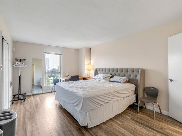 33 Pond Ave 919, Brookline MA 02445