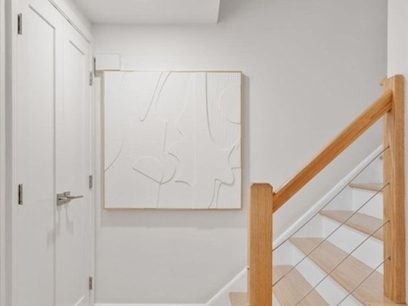 10 Denmark Ln 10, Needham MA 02492