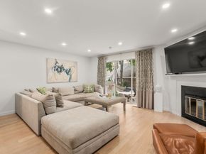 10 Denmark Ln 10, Needham MA 02492