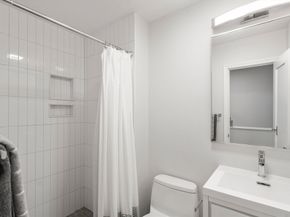 10 Denmark Ln 10, Needham MA 02492