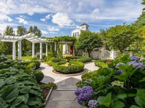 10 Andrea Drive, Hopkinton MA 01748